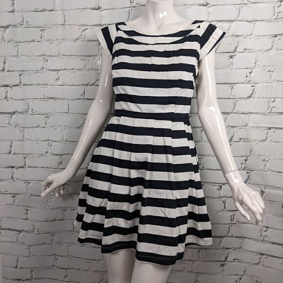Mink Pink black and white stripe dress pleated skirt pockets low back size small - Picture 1 of 6